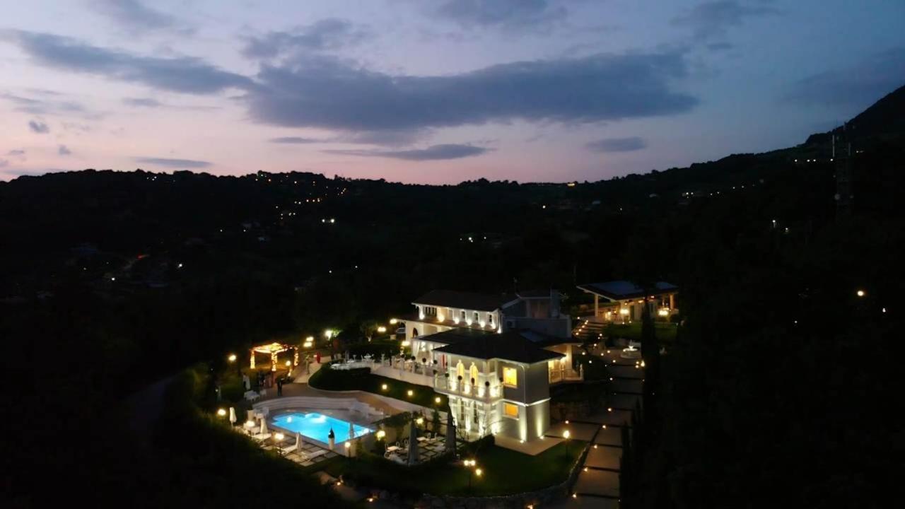 Tenuta Santo Stefano Azienda Agrituristica Santo Stefano del Sole 外观 照片