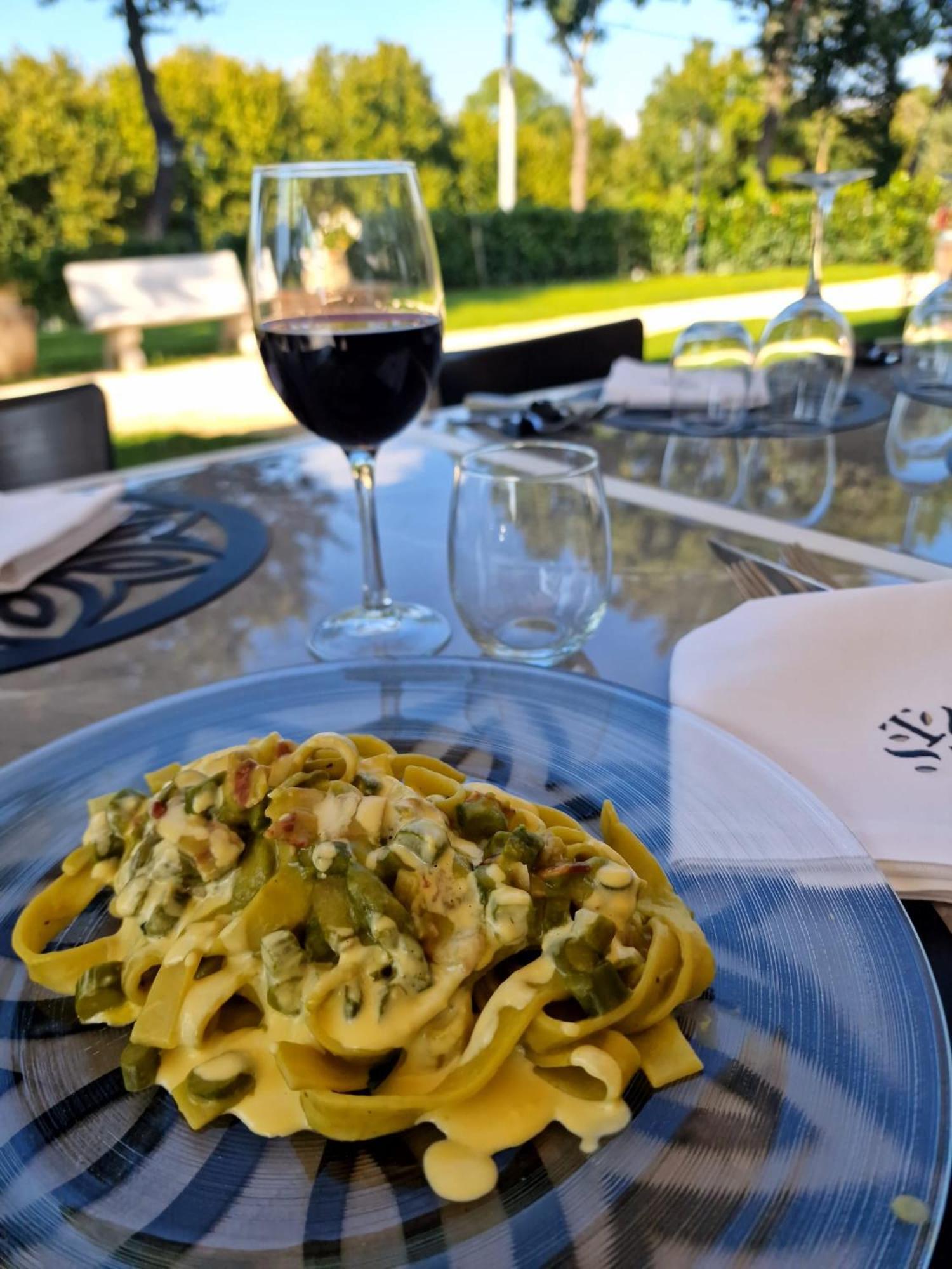 Tenuta Santo Stefano Azienda Agrituristica Santo Stefano del Sole 外观 照片